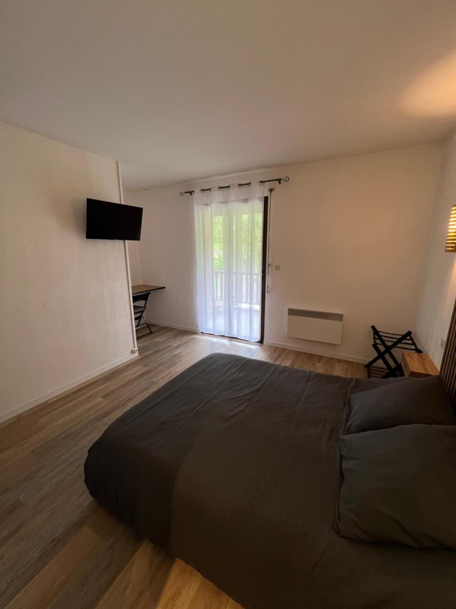 Hotel Complexe Les 4 Saisons Oust Zewnętrze zdjęcie