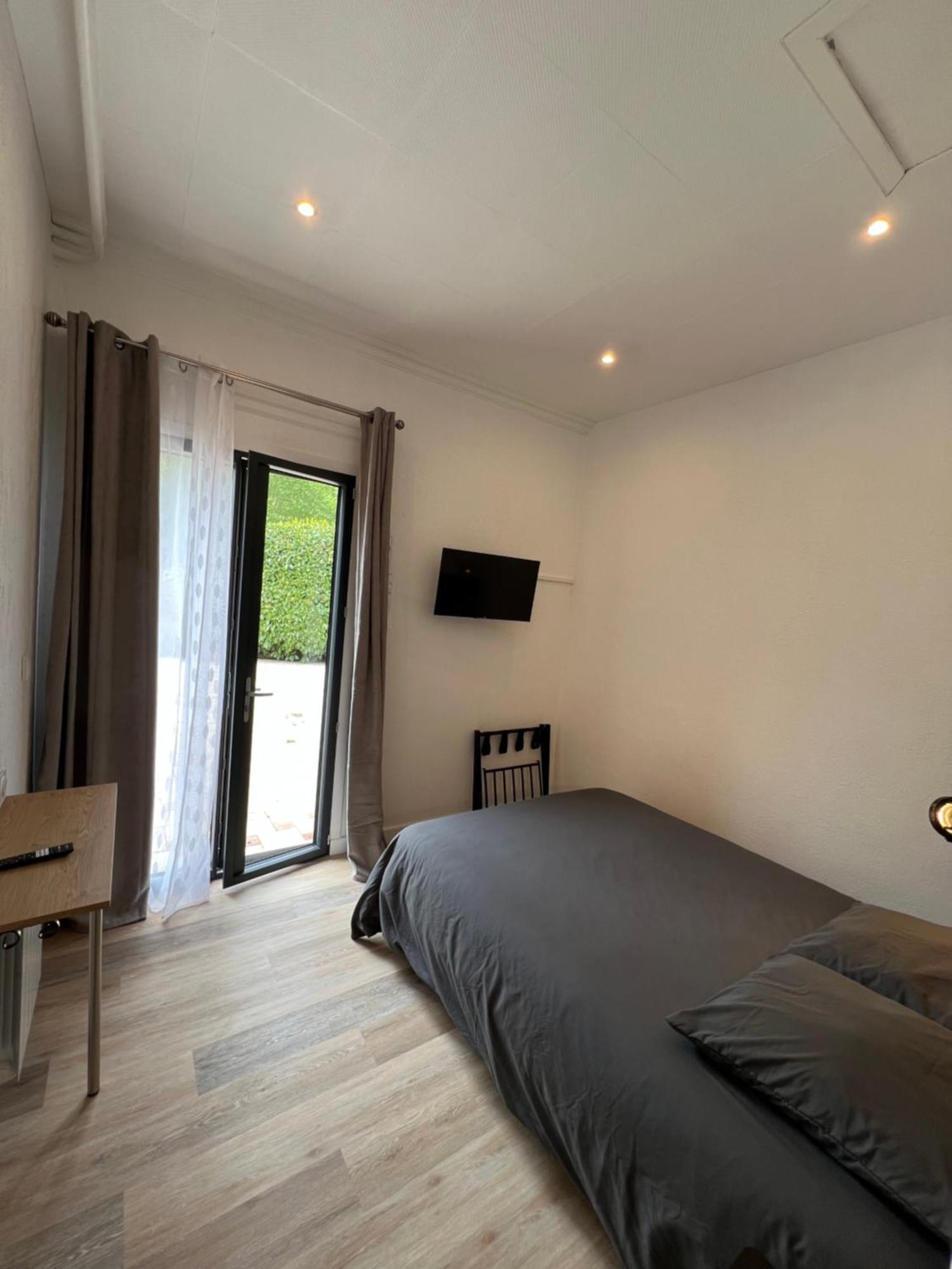 Hotel Complexe Les 4 Saisons Oust Zewnętrze zdjęcie