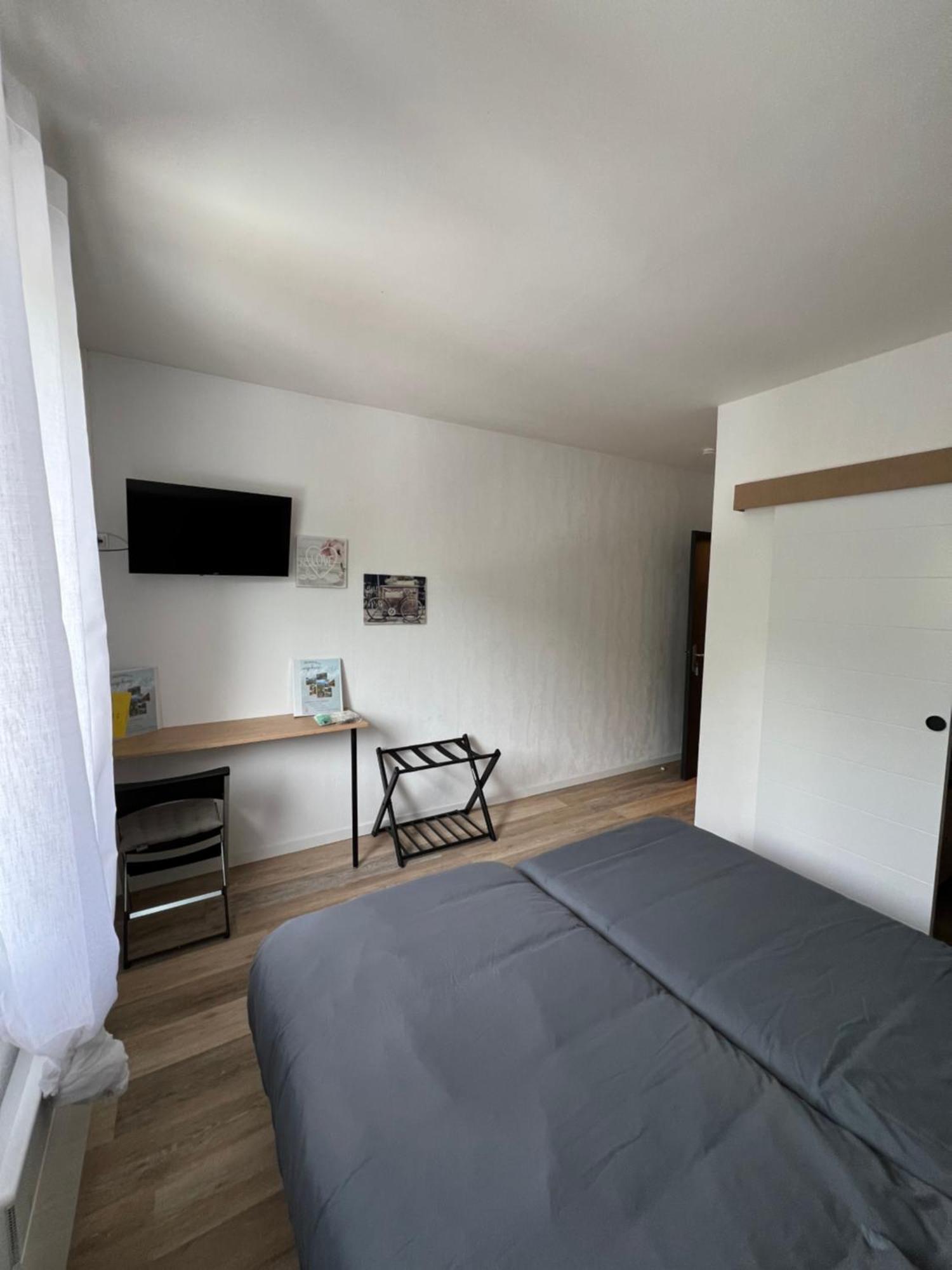 Hotel Complexe Les 4 Saisons Oust Zewnętrze zdjęcie